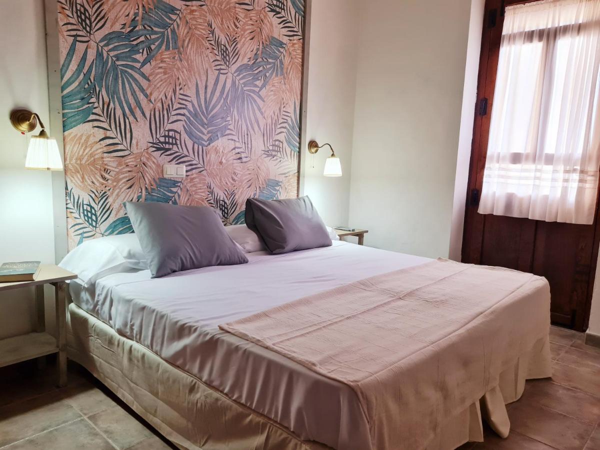 Hostal La Colonial มาดริกาล เด ลา วีรา ภายนอก รูปภาพ