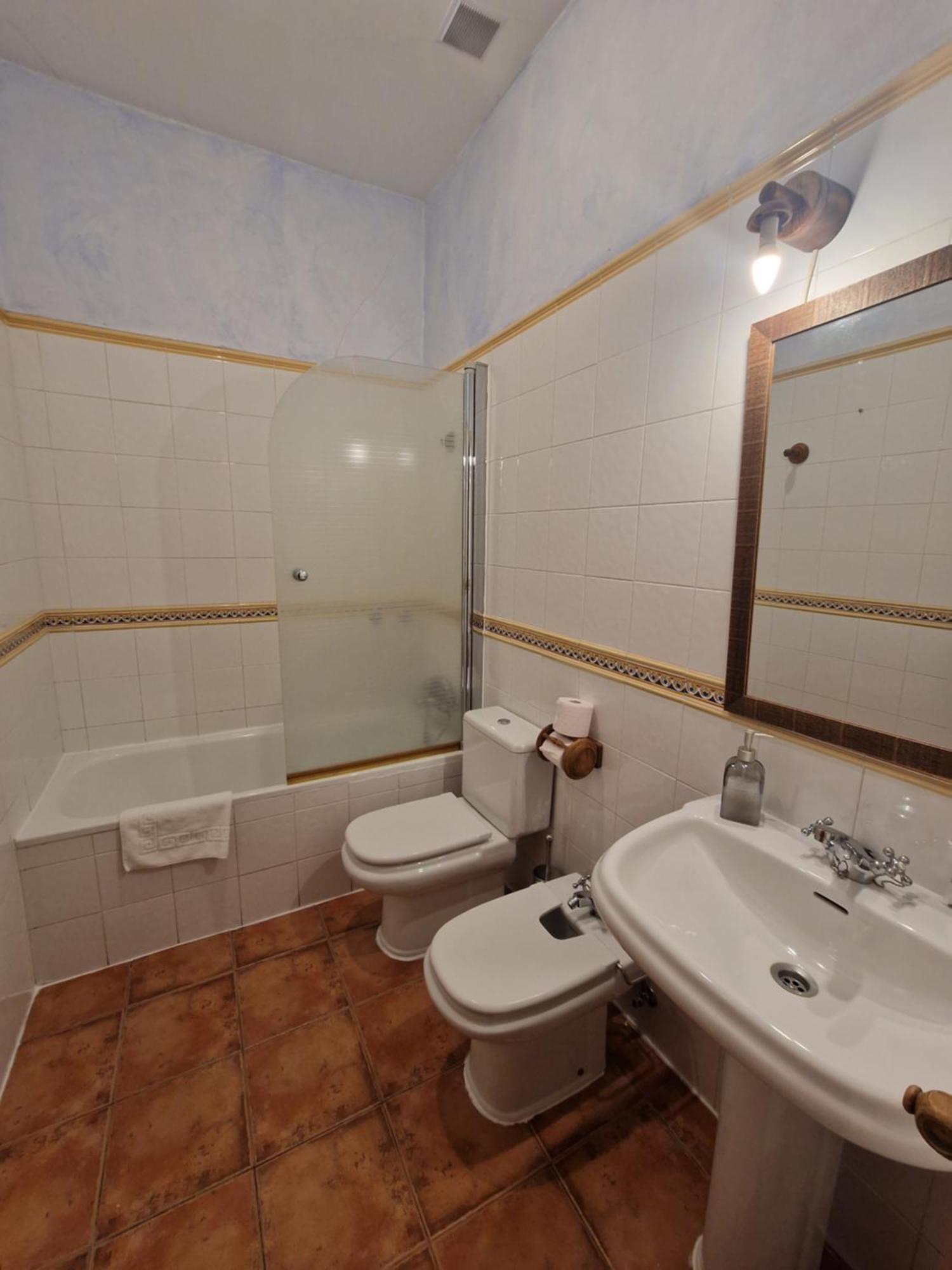 Hostal La Colonial มาดริกาล เด ลา วีรา ภายนอก รูปภาพ