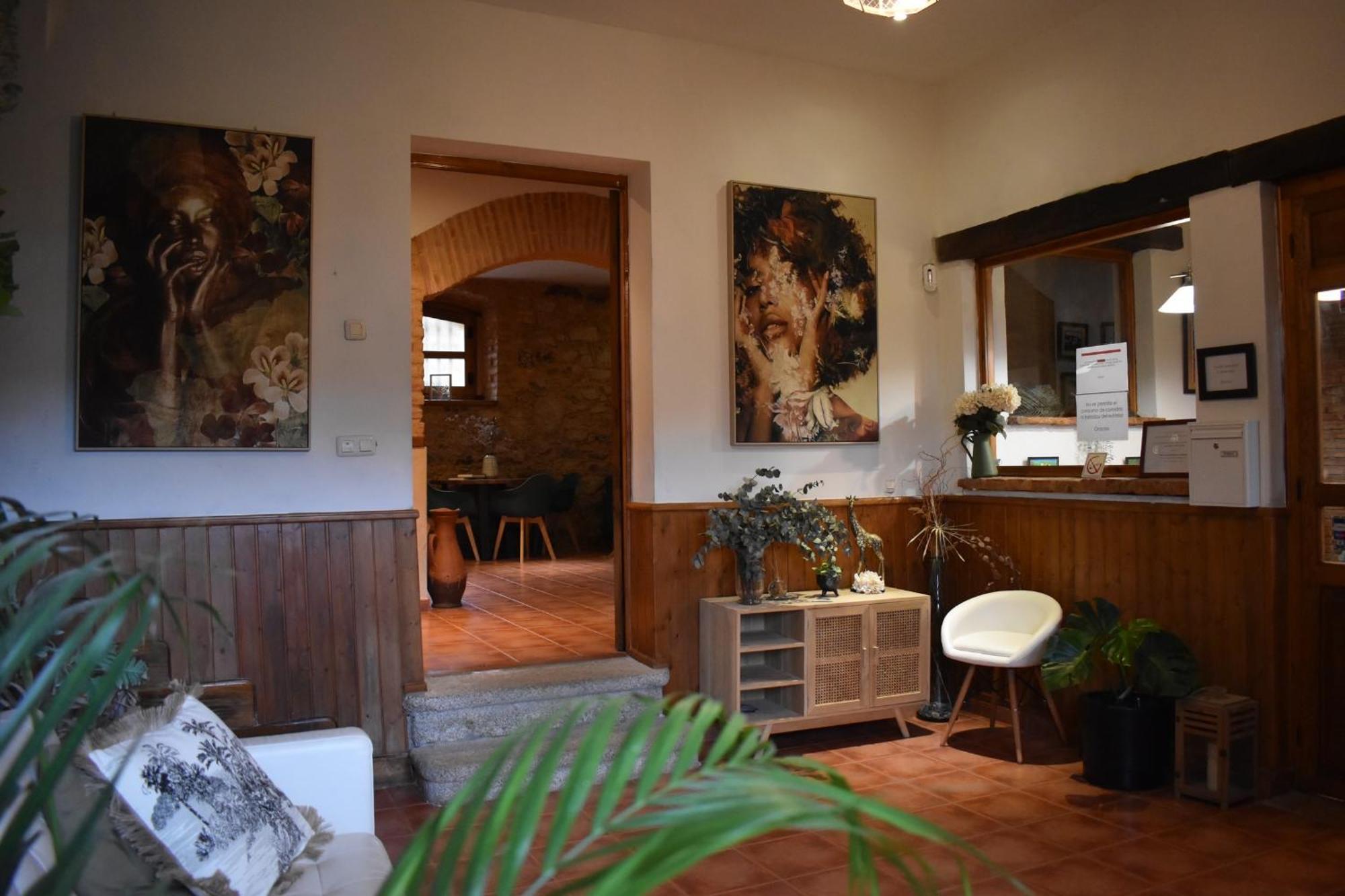 Hostal La Colonial มาดริกาล เด ลา วีรา ภายนอก รูปภาพ